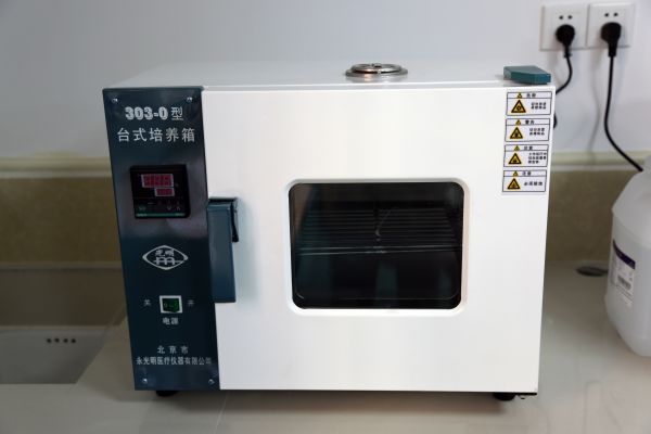 霉菌培養(yǎng)箱日常維護須知 霉菌培養(yǎng)箱日常維護須知